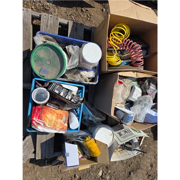 Pallet of misc items
