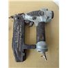 Image 2 : 2 air powered brad nailers,