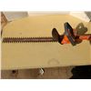 Image 1 : Black and Decker 20" hedge trimmer