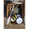 Image 4 : Pallet of hardware, stapples and screws
