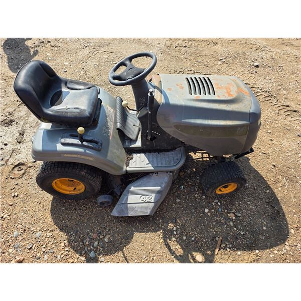 Riding lawn mower- 42" cut- not running
