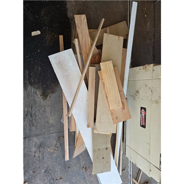 Lot of scrap wood