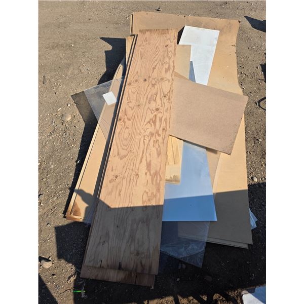 Pallet of misc mdf boards, plywood and cracked plexi glass