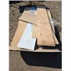 Image 2 : Pallet of misc mdf boards, plywood and cracked plexi glass