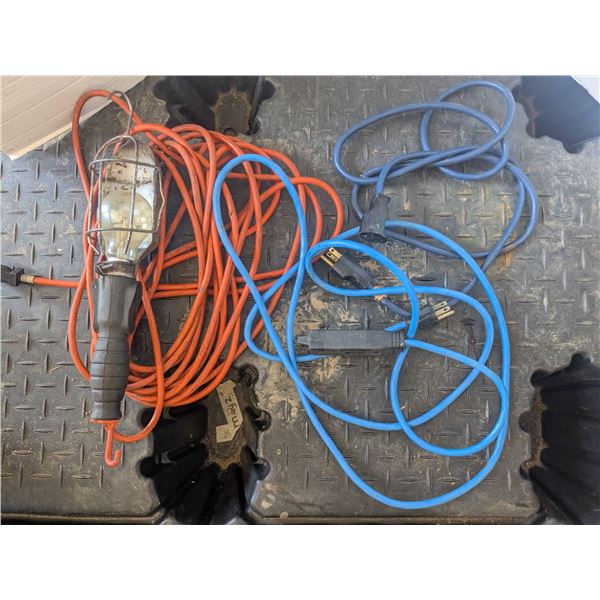 Worklight with extension cords