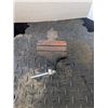 Image 2 : Mini bench vice, 3.5" wide, 3.5" opening