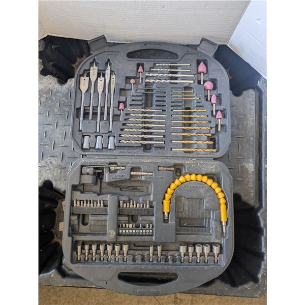 Craftsman screwdriver and drill bits with case