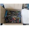 Image 1 : Box of assorted screwdrivers