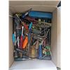 Image 2 : Box of assorted screwdrivers