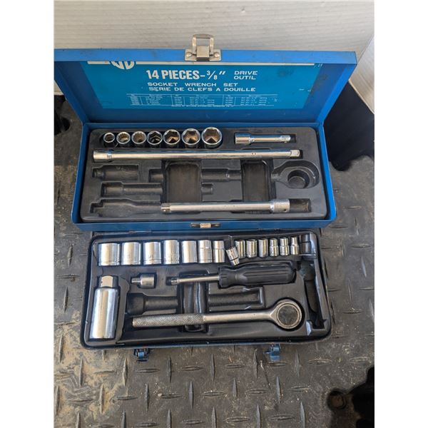 Sockets with ratchet, extensions, etc