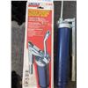 Image 2 : Lincoln lever action grease gun, with original packaging