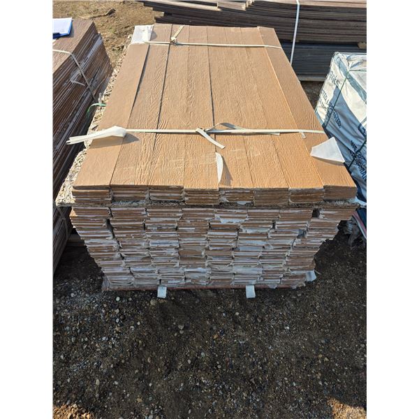 Flat top picket composite fencing- approx 80 bundles- 72" by 5.3"W- 6 pieces per bundle- * some piec