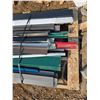 Image 5 : Assorted trim and vinyl siding- 11ft length