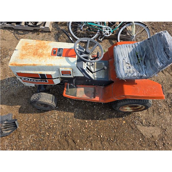 Gilson yard tractor- has key- not tested