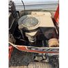 Image 6 : Gilson yard tractor- has key- not tested