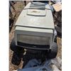 Image 5 : Whit 42" cut riding mower- has key- not running