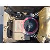 Image 8 : Whit 42" cut riding mower- has key- not running