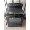 Image 1 : Glass Top GE Electric Stove