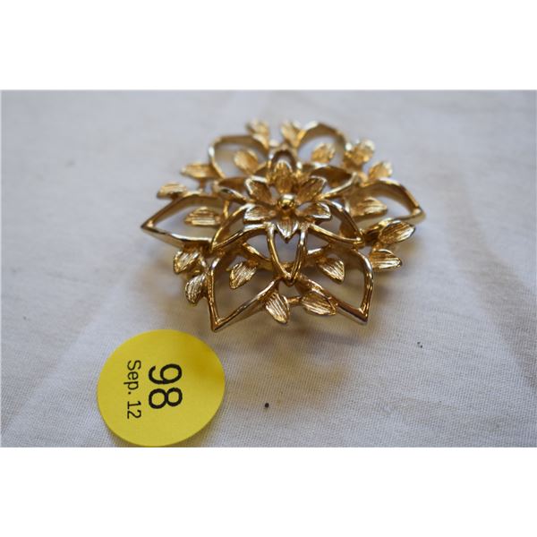 Vintage Sarah Coventry Signed Gold Toned Floral Brooch