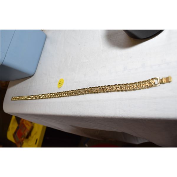 Vintage Textured Gold-Tone Mesh Link Chain Necklace