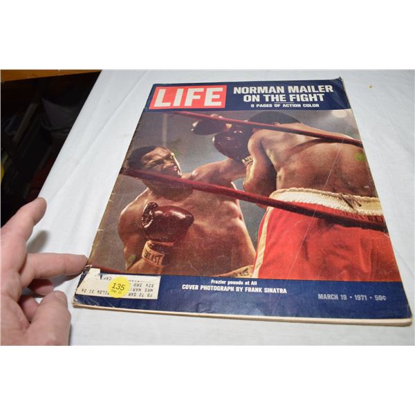 1971 Muhammad Ali Cover Life Magazine inc. Trudeau Wedding Inside