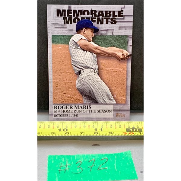 Topps Memorable Moments: Roger Maris 61st Homerun of Season Baseball Card