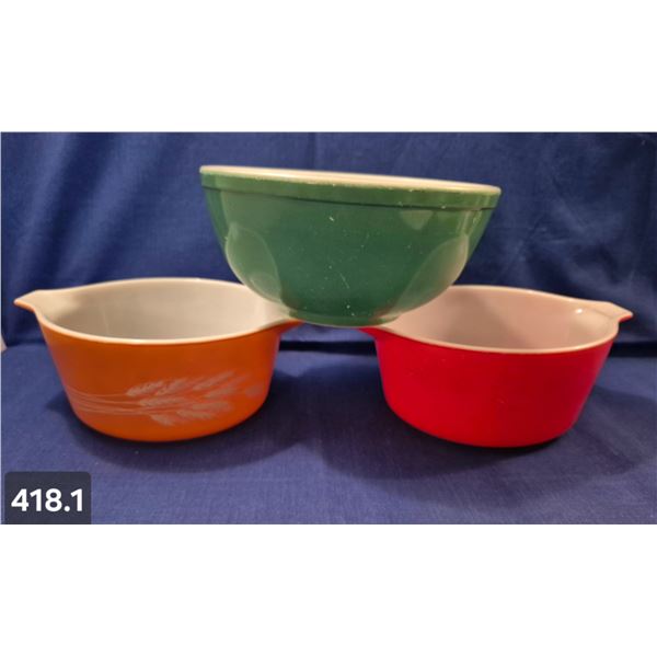 3 Pieces of Pyrex, no cracks or chips, excellent condition, bowl has a few nics to finish