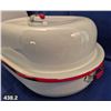 Image 2 : Large red/white enamel roaster, excellent condition, few minor chips, shiny finish