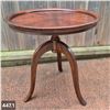 Image 1 : Vintage solid mahogany round parlor table, few blemishes - 24"w x 25.5"H