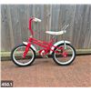 Image 1 : Vintage 1970s banana set junior-size bicycle, original and in great condion.
