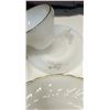 Image 4 : Fire King-  Anchor Hocking - 5 cups & 5 saucer, Dinner Plate (Oven Proof)