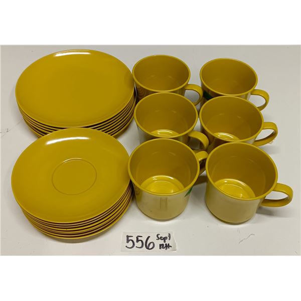 Maplex (Toronto) Melamine Dinnerware – (8) Small Plates, (8) Saucers, (6) Cups