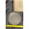 Image 2 : (3) Cake Pans