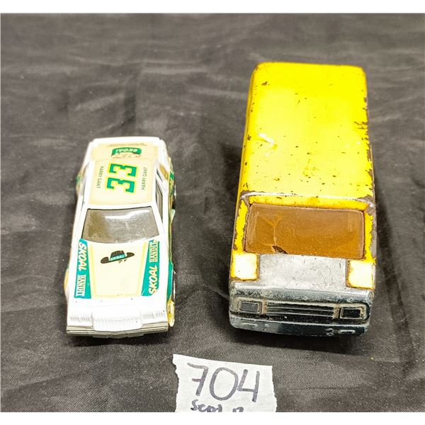 ERTL Harry Gant Skoal Bandit Race Car & Vintage Tonka Van