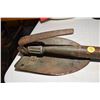 Image 2 : Folding Military Foxhole Shovel