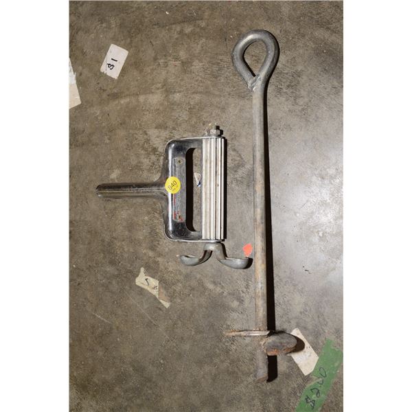Vintage Fish Skinner, Screw-in Ground Anchor
