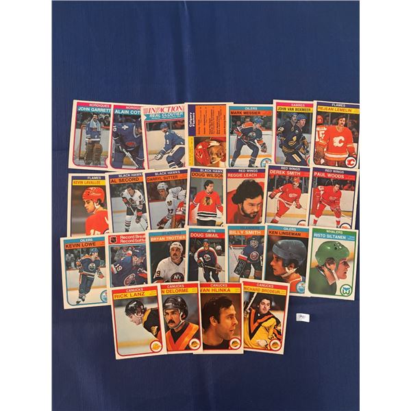 1982-83 OPC Hockey Cards (25)