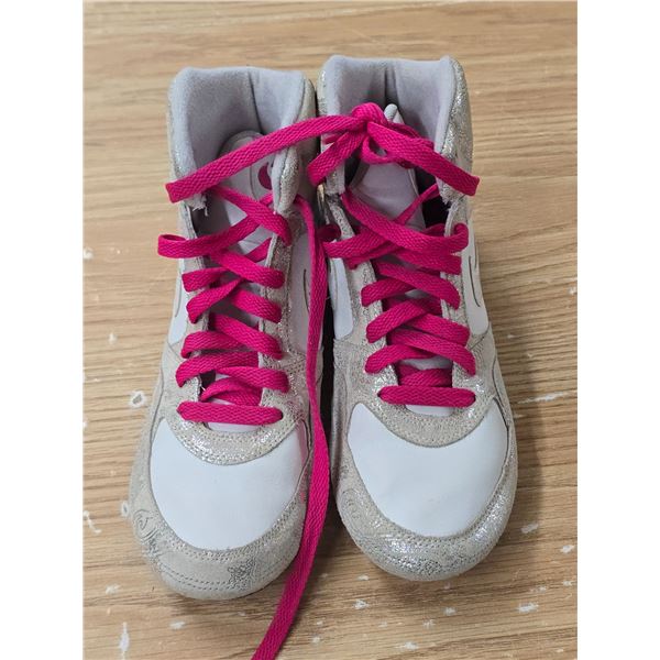 Nike Greco Supreme Metallic Paisley High Top Wrestling Shoes – Ladies Size 8 – Exc