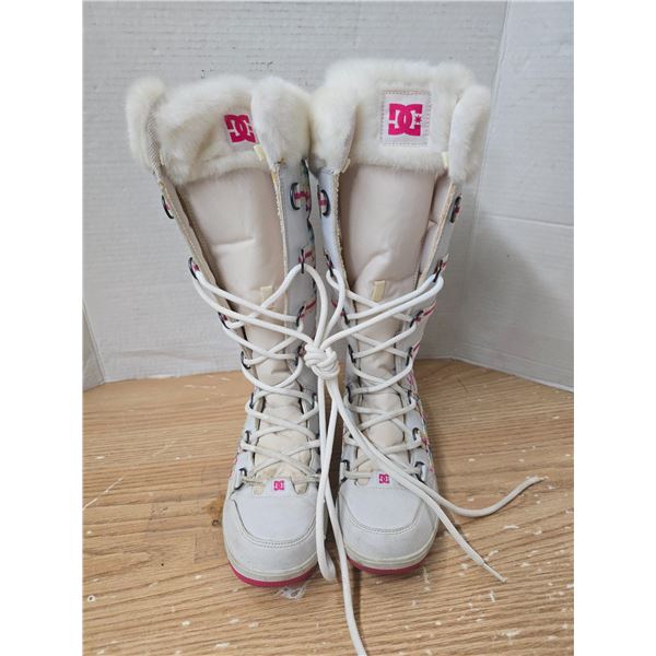 Ladies DC Rainbow Chalet Slim Boots Size 8, 14” Tall,  bought at Footlocker, not a knock-of