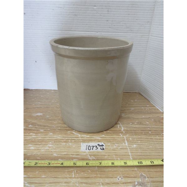 Medalta 1 gallon crock, no cracks or chips (Excellent condition)