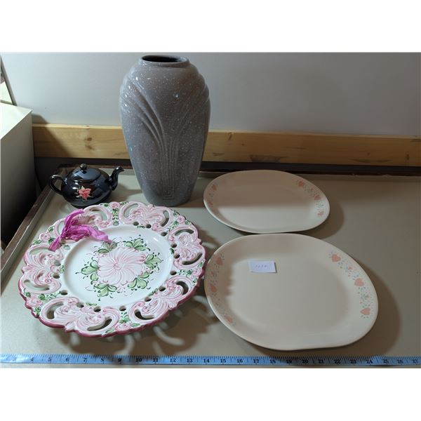 Portugal wallmajolica plate, Art deco vase, Corelle platters