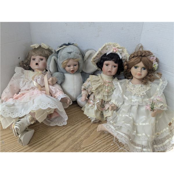 (4) Porcelain Dolls - Sitting
