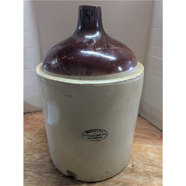 6-Gal Medalta Stoneware Jug – large chip, no cracks