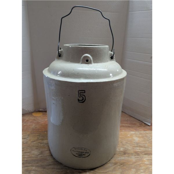 5-Gal Medalta Pickling Crock – no cracks, minor chips