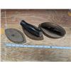 Image 3 : (3) Antique Sad Irons w/ (2) Handles