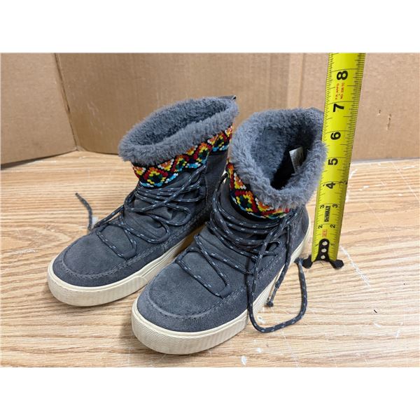 TOMS Women's Alpine Boots in a gray suede colorway, featuring a colorful geometric embroidered colla
