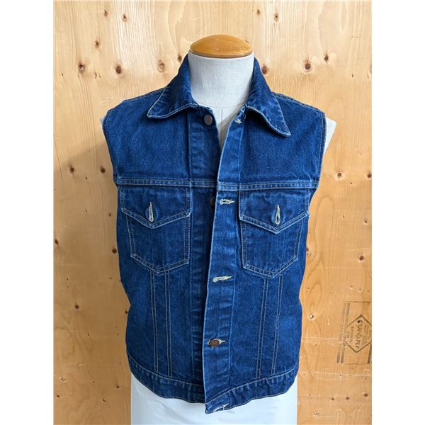 Sears Roughshod - Western Wear - Denium Jacket. Size Regular.