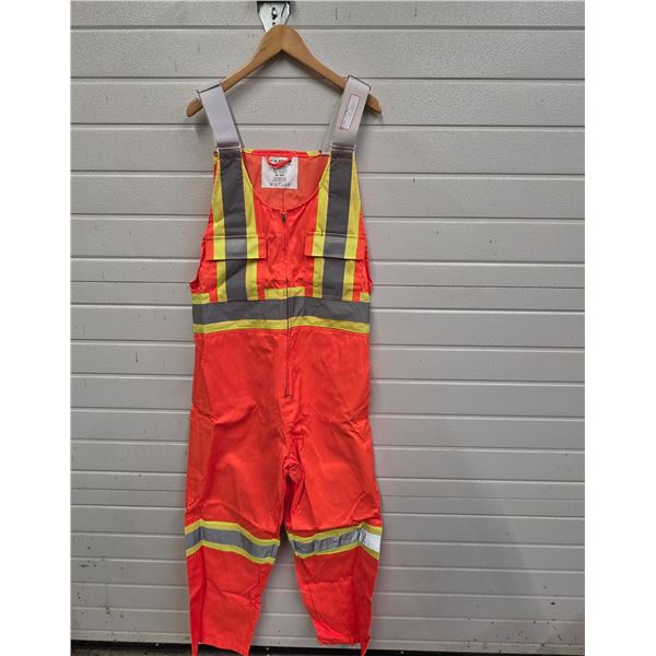 Futura Workwear high-visibility orange workwear garment. Size M (New) (Length 62")