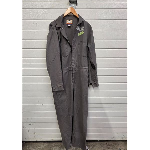 Long-sleeve utility coverall/jumpsuit featuring dual chest pockets. Size 42 L (Length 62")