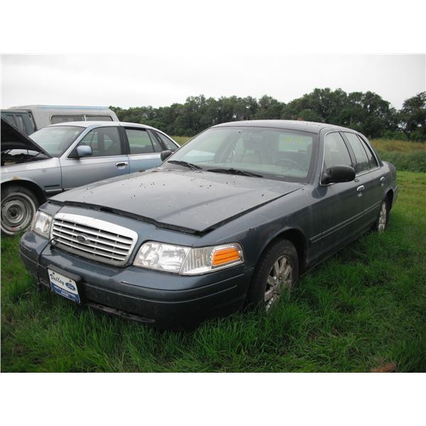 2007 Ford Crown Vic LX VIN: 2FAFP74V27X138788